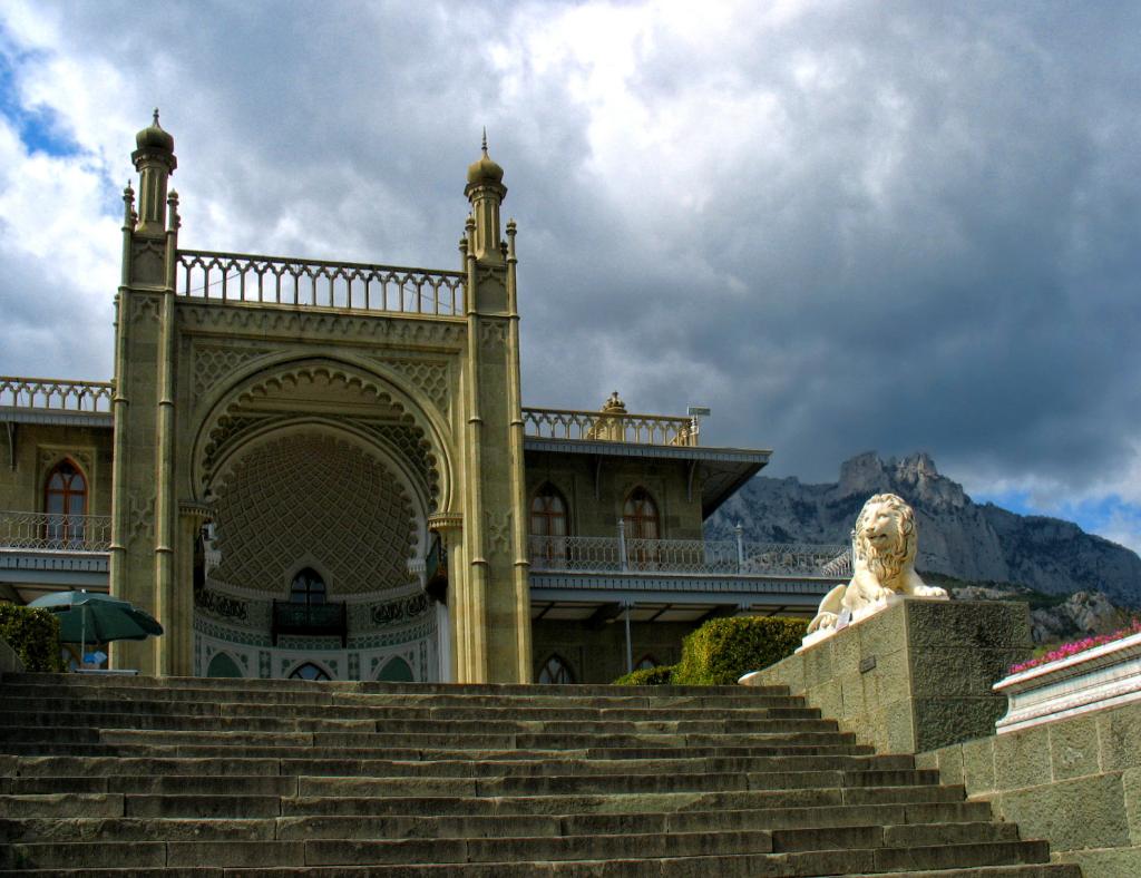 Воронцовский дворец в Алупке