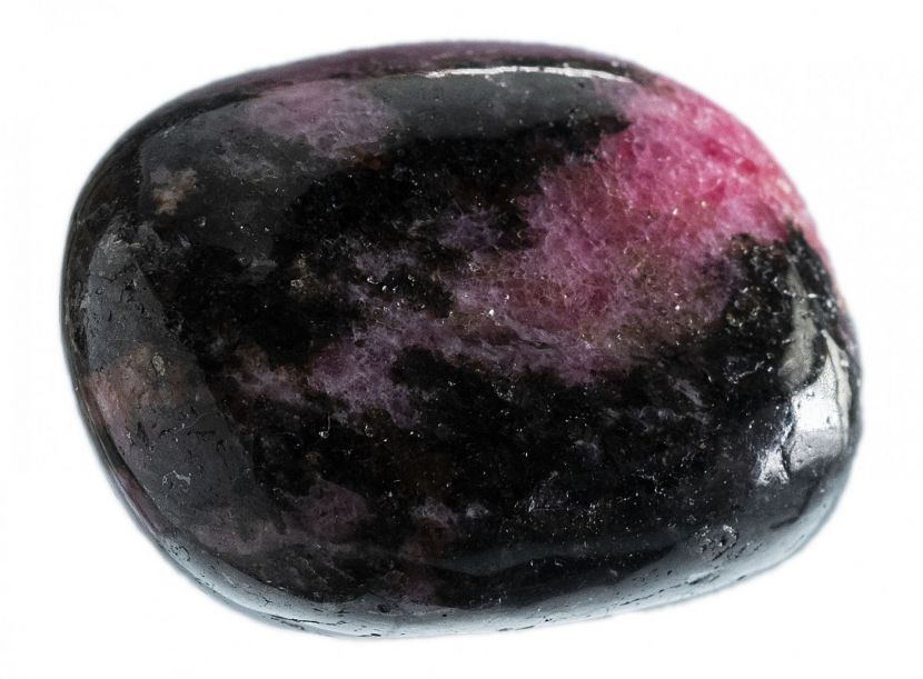 Камень родонит: исцеляющие и волшебные свойства минерала