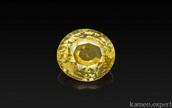 Желтый сапфир: свойства камня, как выглядит, кому подходит
