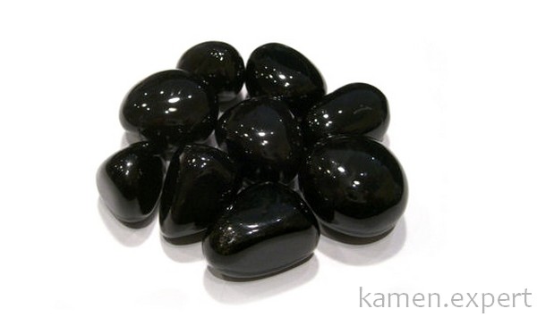 Черные камни