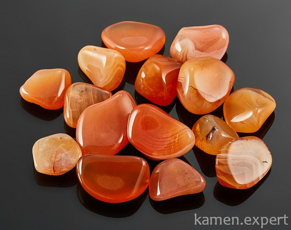 Оранжевые камушки