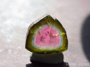 Сочный камень — арбузный турмалин